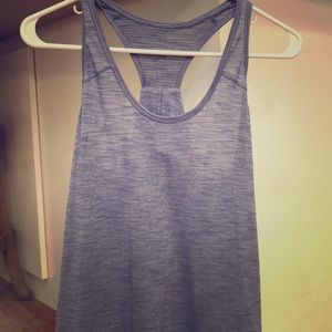 Lululemon tank top, nice coverage and long!